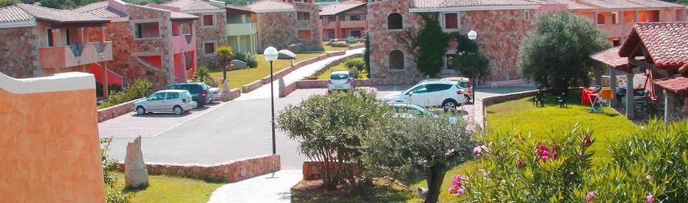 Le Corti Di Marinella Aparthotel Marinella  Eksteriør bilde
